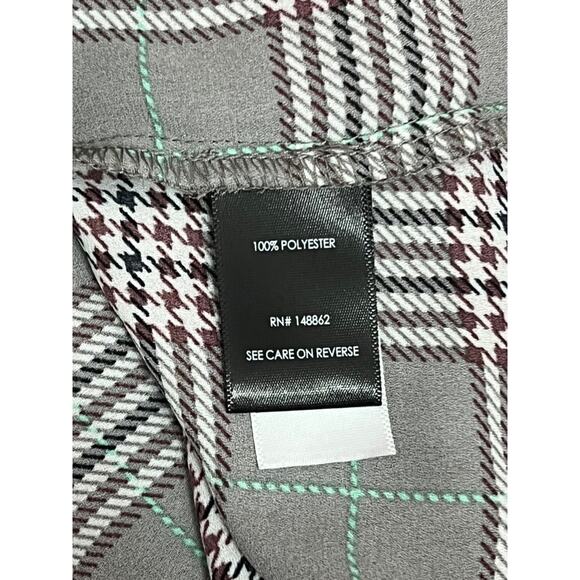 Torrid Harper Gray Plaid A-line Lightweight 3/4" Sleeves V-neck Blouse Size 3 - Picture 8 of 9